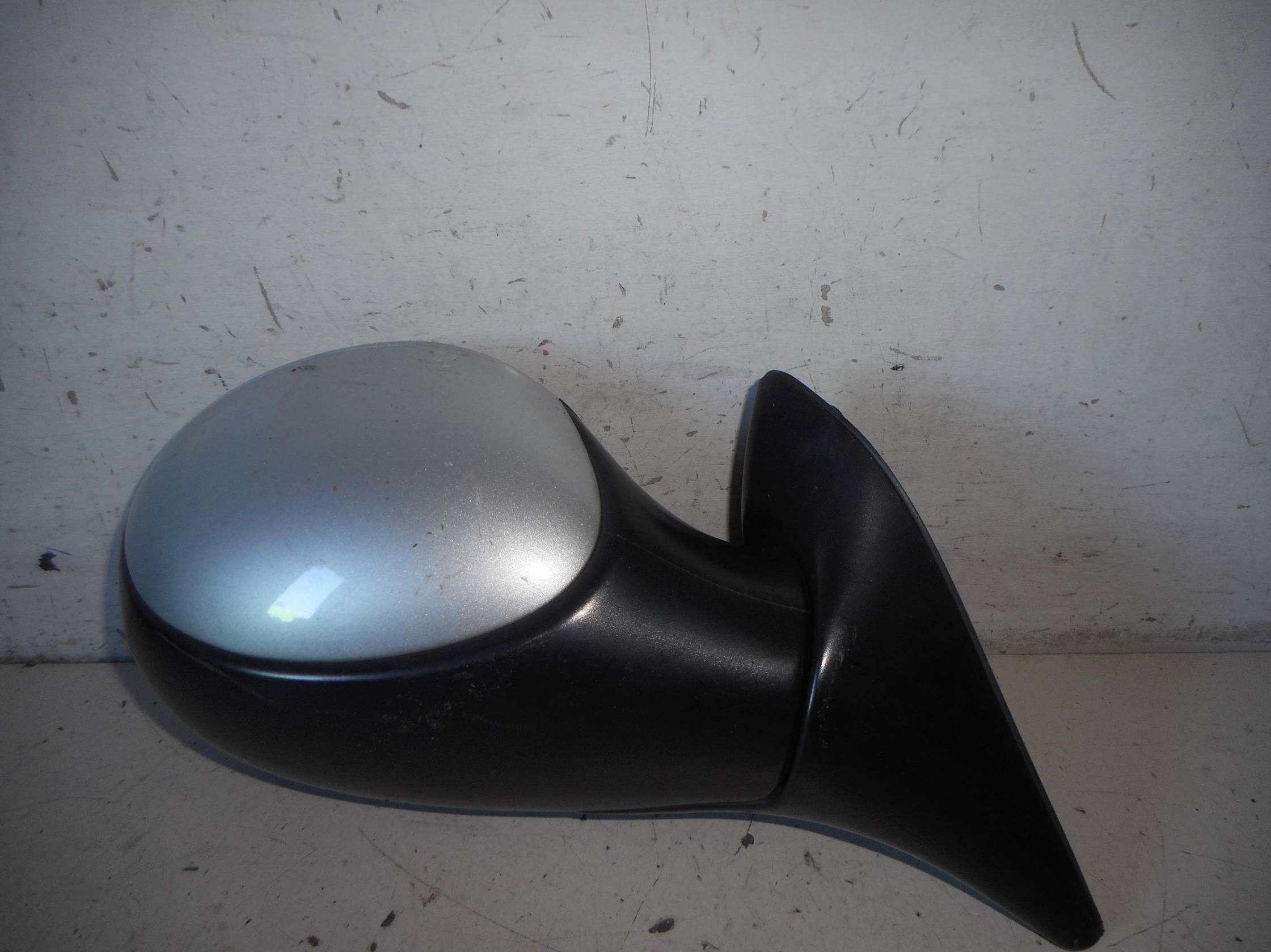 Retrovisore est. dx.